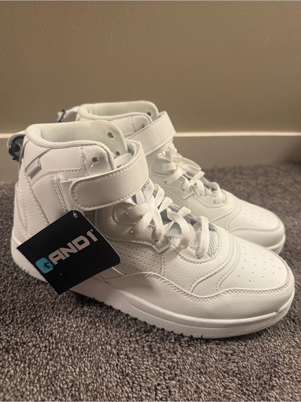 And1 White High-Top Sneakers. New, size 9